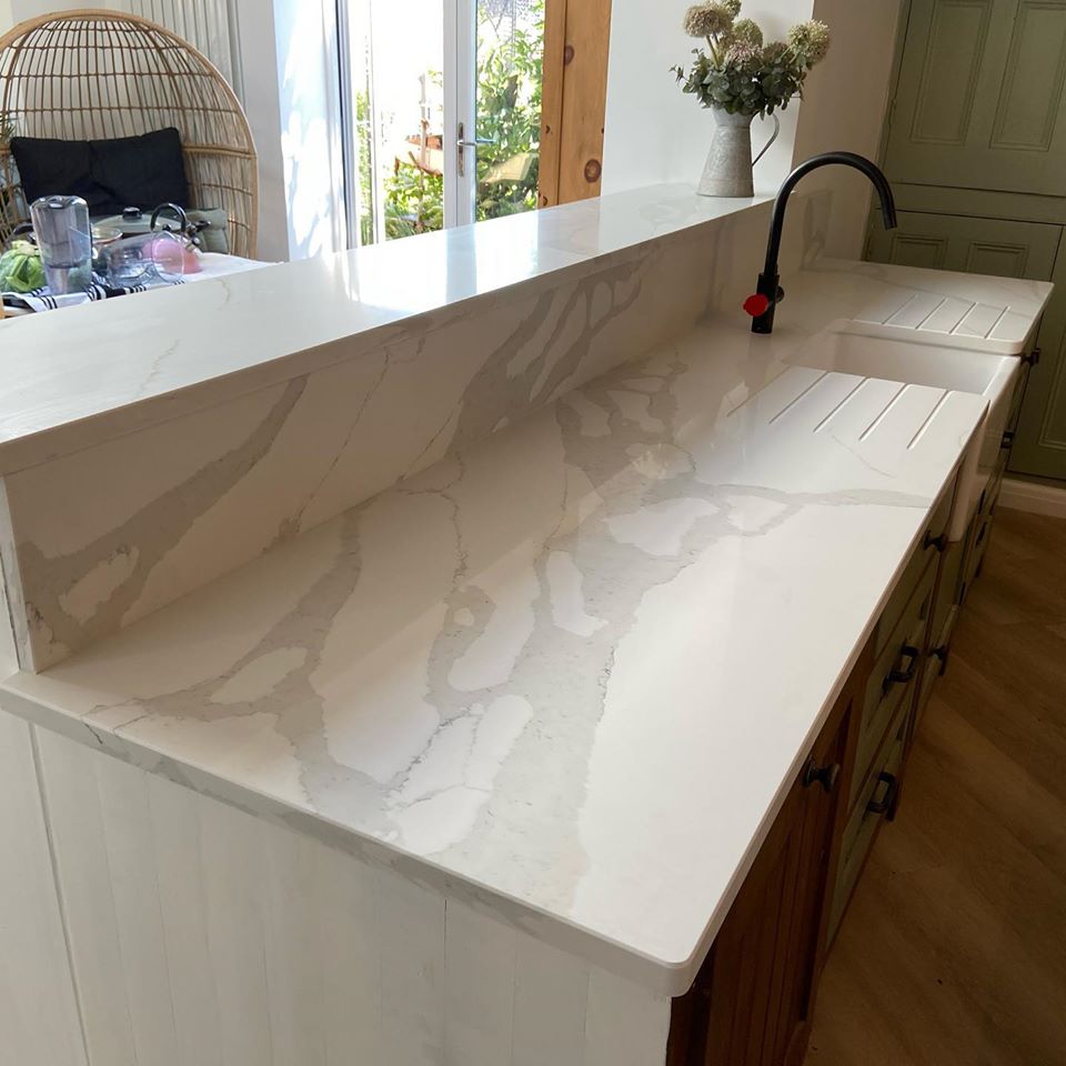 kitchen trends - veined worktops