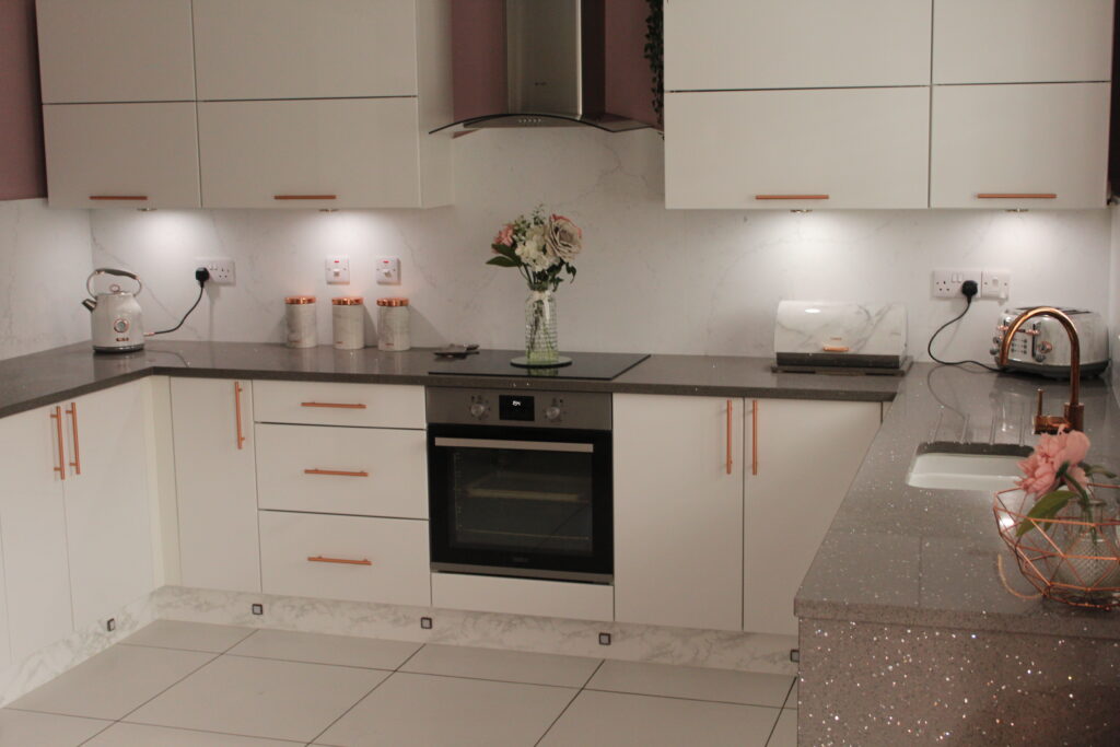 CRL Quartz Grey Reflection